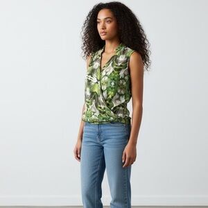 Alfani Abstract Green and White Sleeveless Blouse